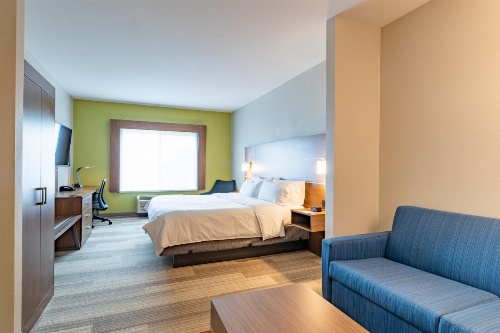 Holiday Inn Express Hereford image 11